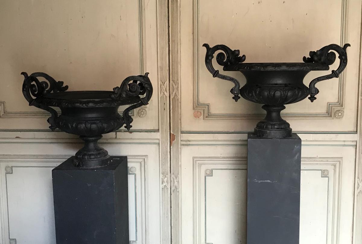 Pair Of Garden Urns  In Cast Iron 