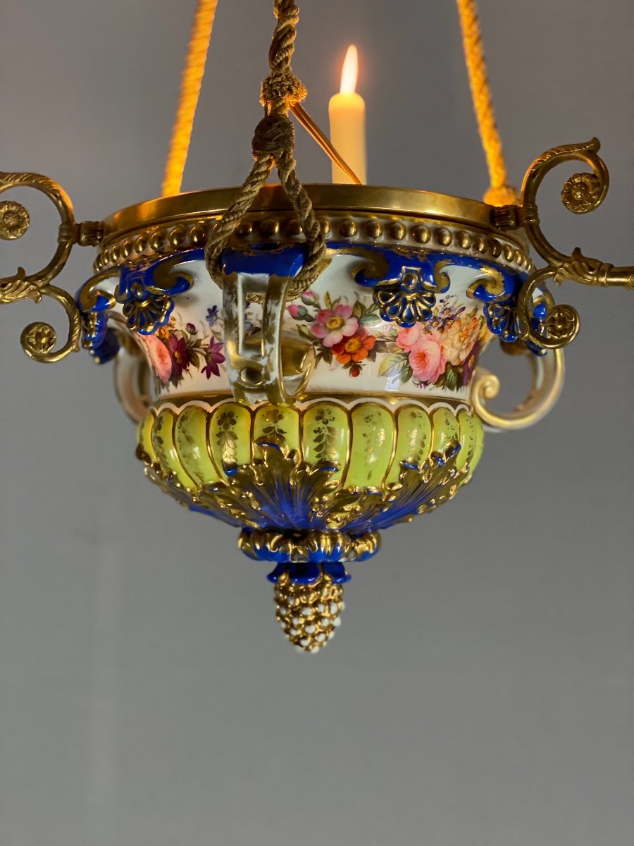 Porcelain Chandelier, Three Arms Of Light In Bronze And Gilded Copper, XIXth Century-photo-1