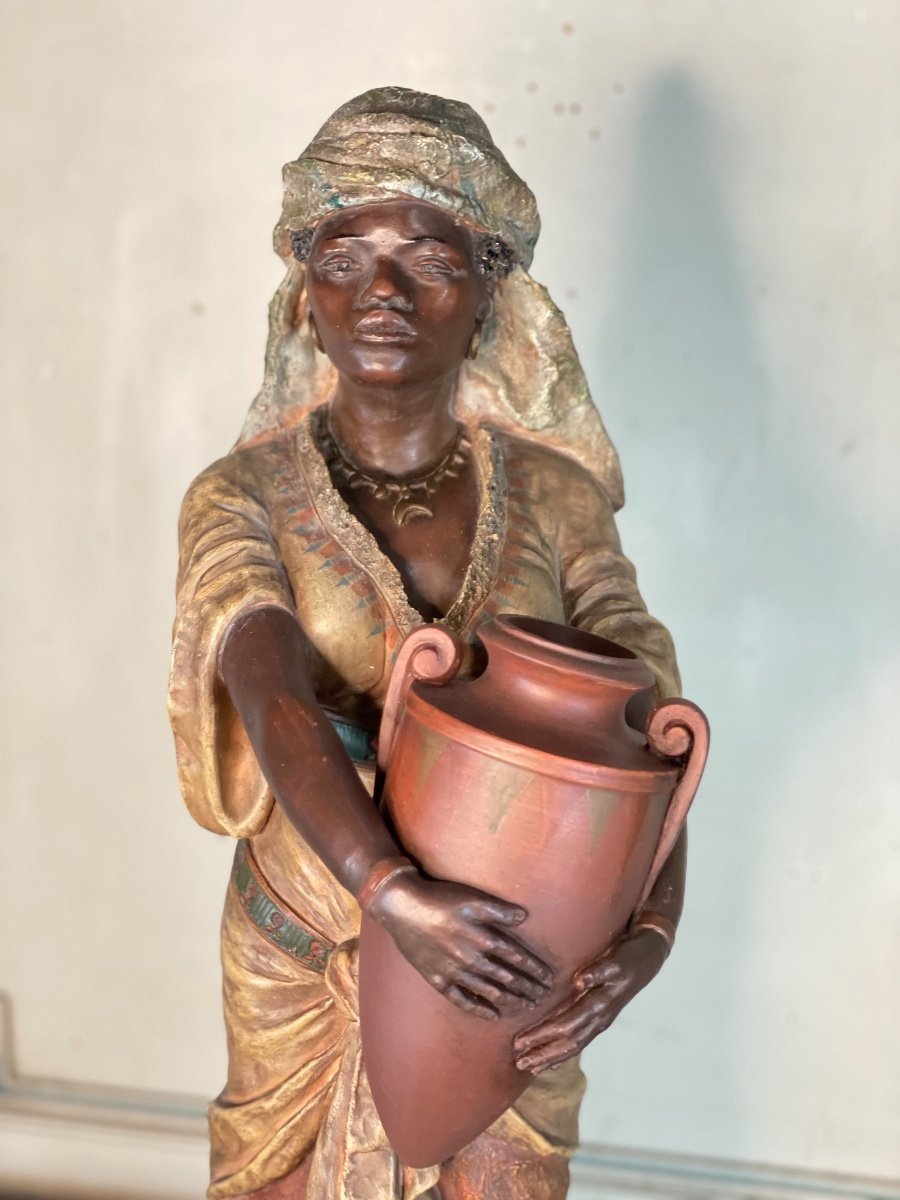 African Water Carrier, Terracotta, Late 19th Century Austria-photo-2