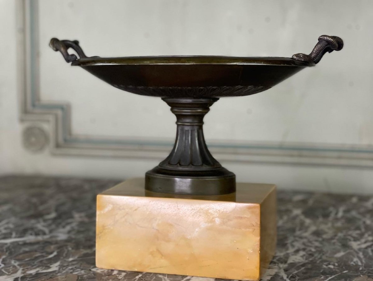 Coupe En Bronze Sur Un Socle En Marbre Jaune De Sienne, Début XIXème Siècle -photo-2