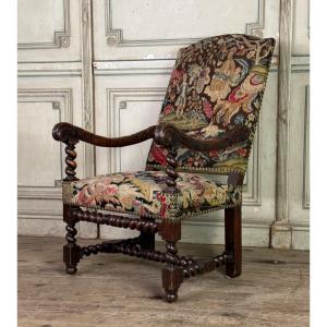 Armchair In Carved Walnut And Tapestry, Late 17th Century