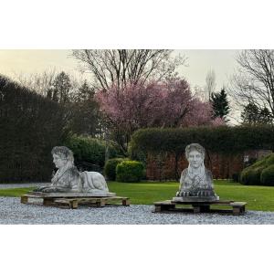 Imposing Pair Of Sphinxes In White Marble 20th Century 