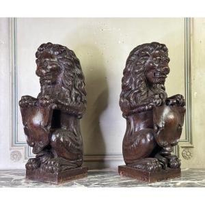 Pair Of Heraldic Lions, Oak Sculptures, 19th Century