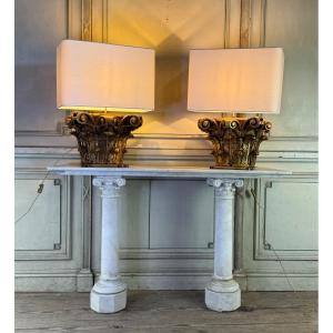 Pair Of Table Lamps, Half Corinthian Capitals In Carved And Gilded Wood, 18th Century 