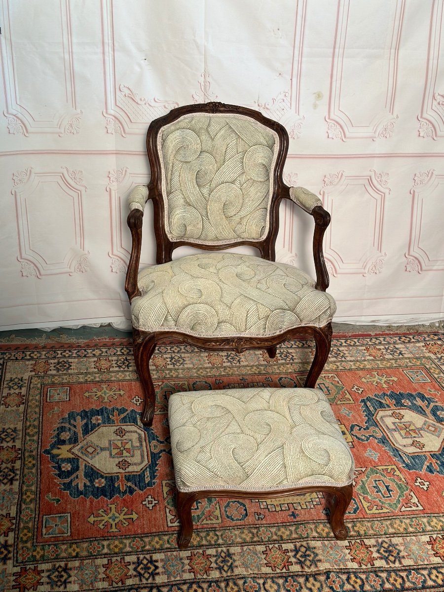 18th Century Queen's Armchair And Footrest-photo-2