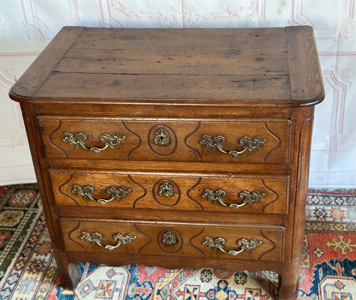 Petite Commode Dite " Parisienne " En Noyer 18 Eme Siècles-photo-1