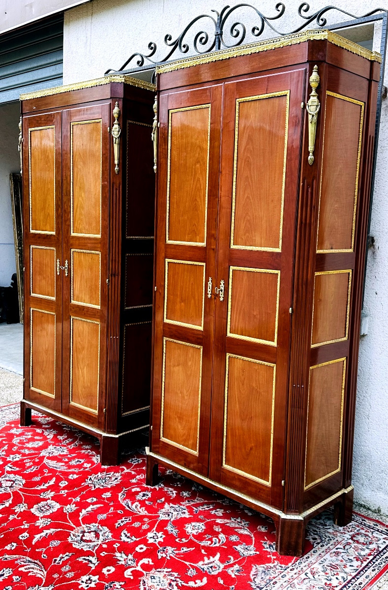  Pair Of Louis XVI Period Two-door Mahogany Wardrobes-photo-3