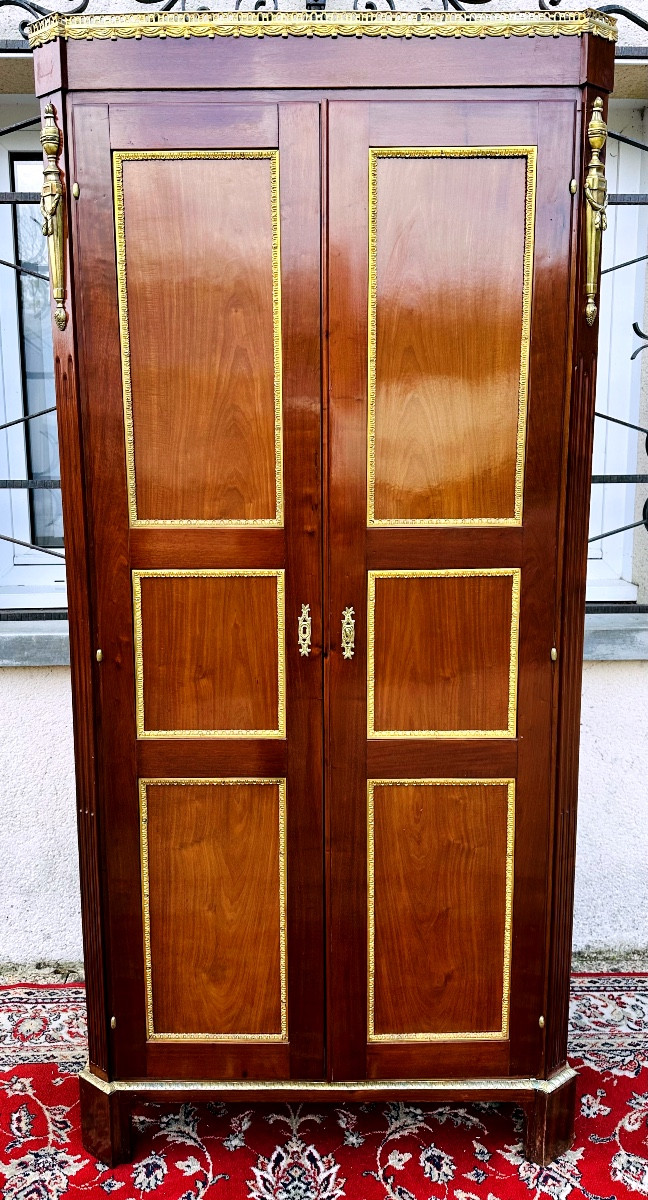  Pair Of Louis XVI Period Two-door Mahogany Wardrobes-photo-4