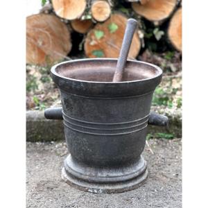 17th Century Brotherhood Cast Iron Mortar