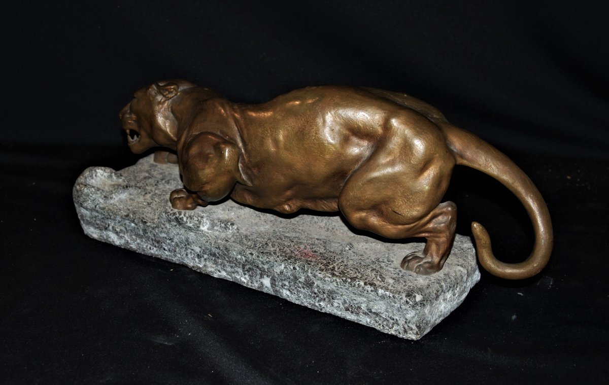 Sculpture en Bronze Lionne-photo-3