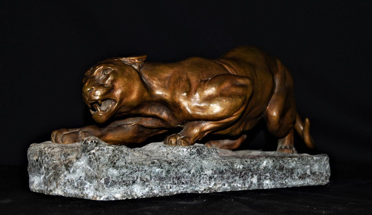 Sculpture en Bronze Lionne-photo-2