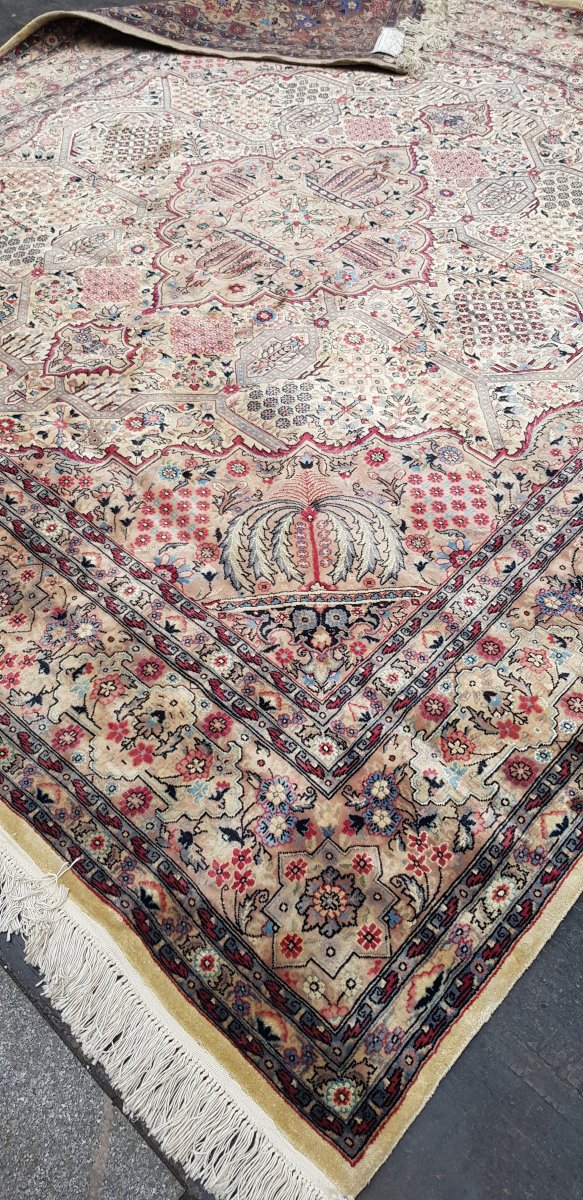 Oriental Rug XX °