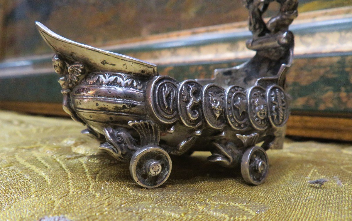 Petit Drakkar En Argent Massif Epoque XVIIIe Vers 1720 Paris R*m Putti Ange Decouverte Du Monde-photo-4