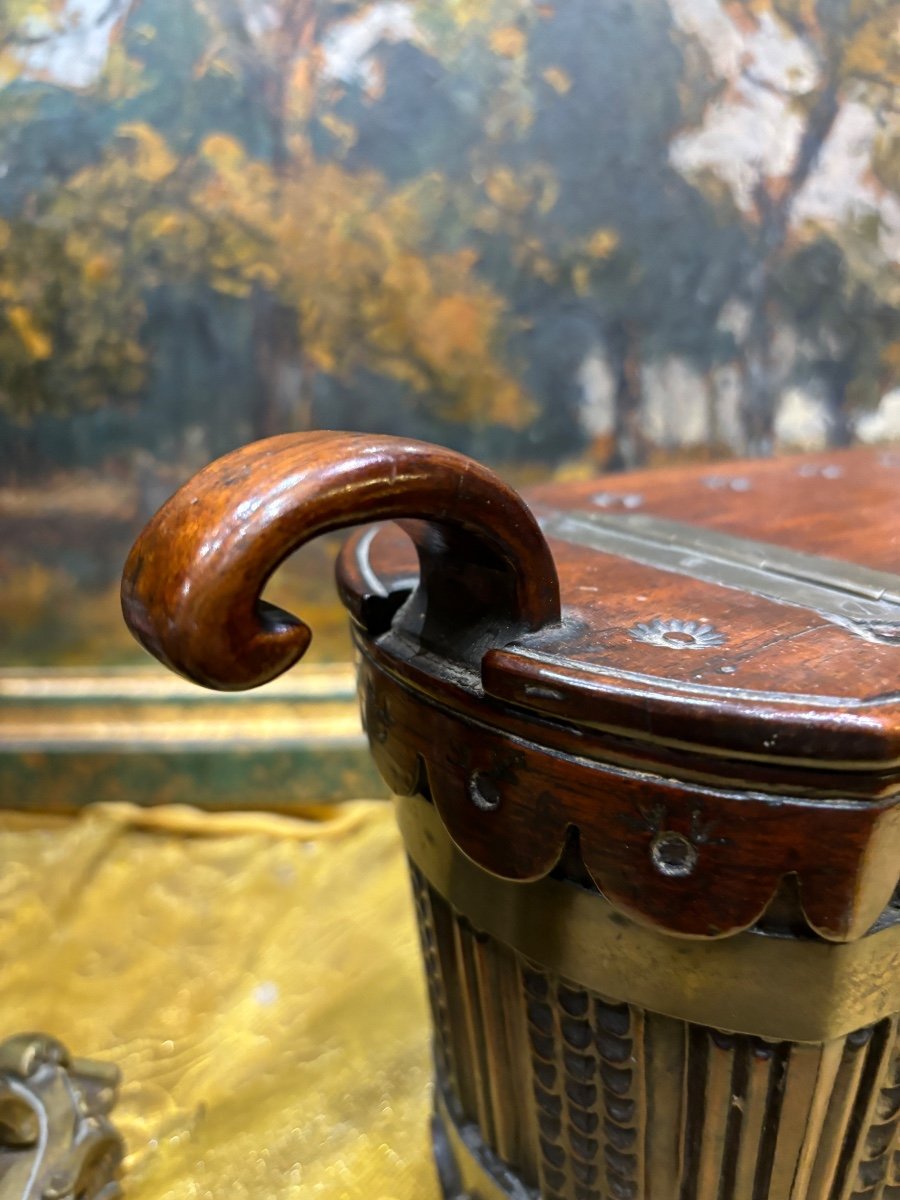 Rare Box Popular Art Box In Carved Walnut 19th Century Brass Strapping -photo-3