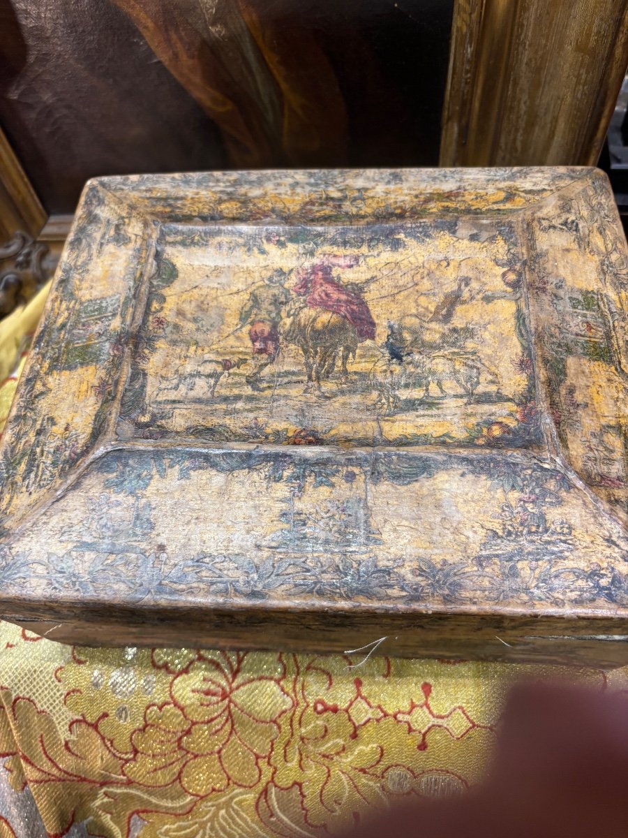 Italian Arte Povera Box With Animal Decor, 18th Century, Camomile Background -photo-3