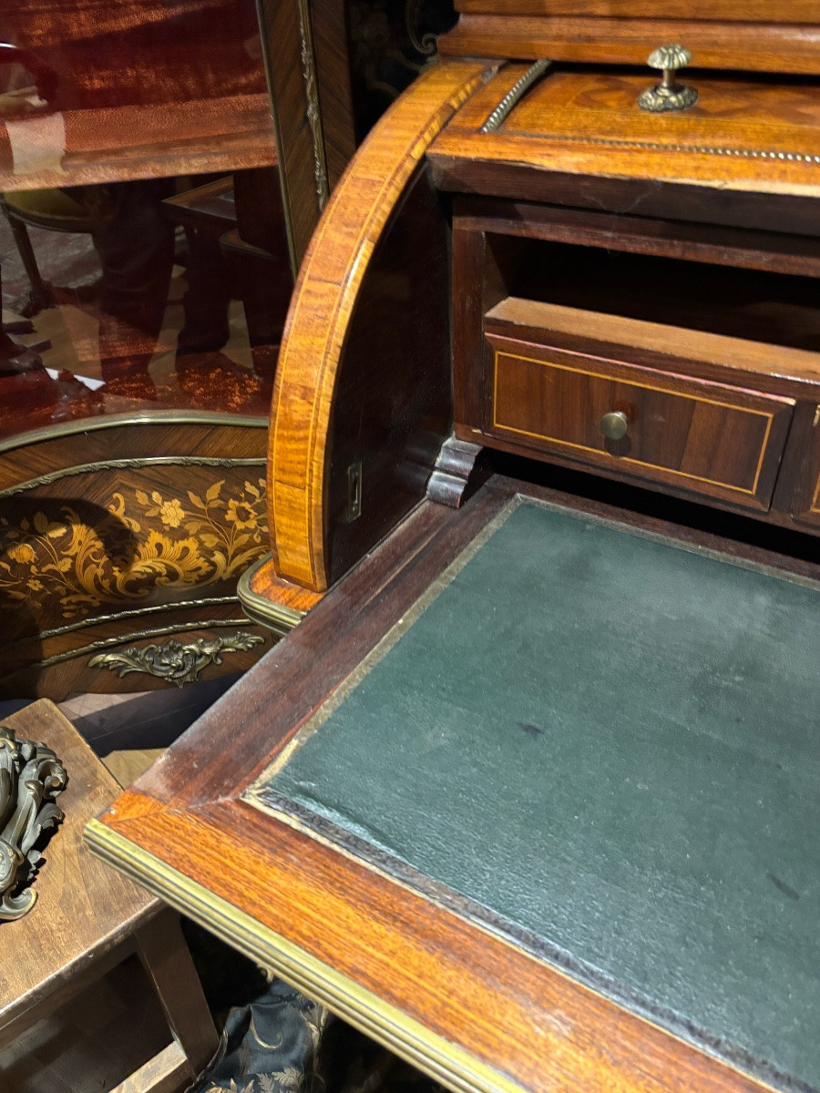 19th Century Cylinder Desk In Marquetry And Bronze In The Lxvi Style With Cherub Decor-photo-6