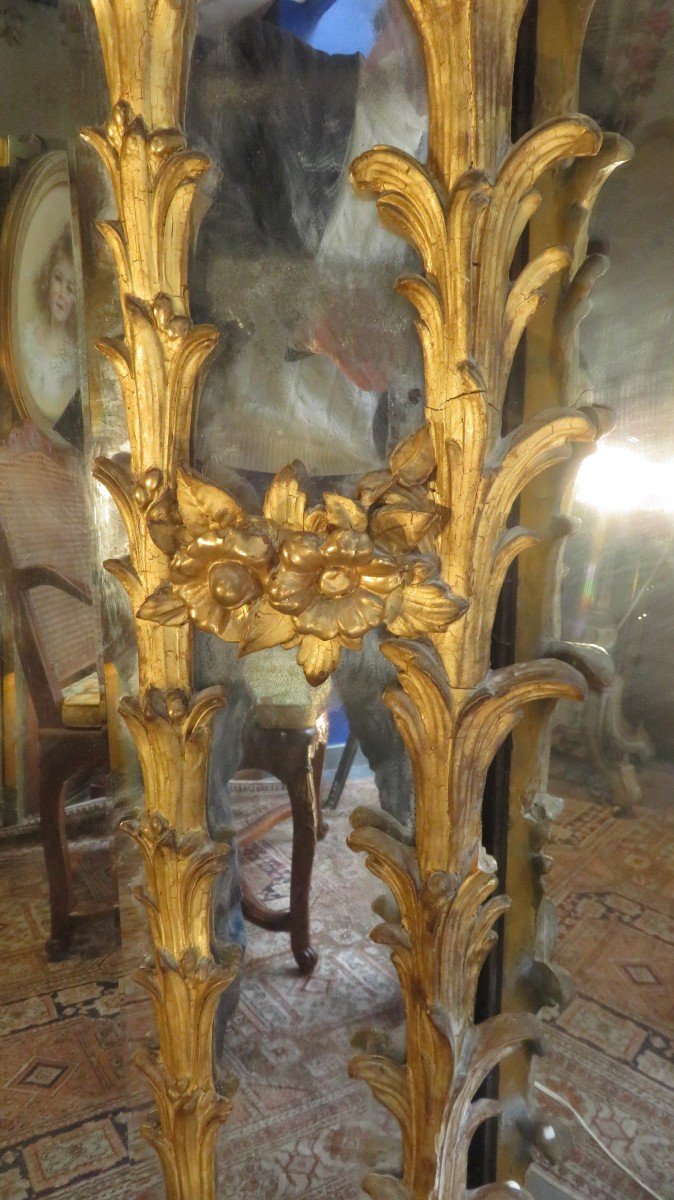 Grande Glace Miroir En Bois et stuc Doré A Décor De Feuillages A Pares Closes Epoque 1830  Fronton-photo-4