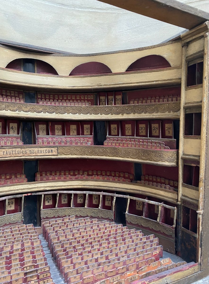 Model Of The Theatre Des Variétés Hall In Paris-photo-3