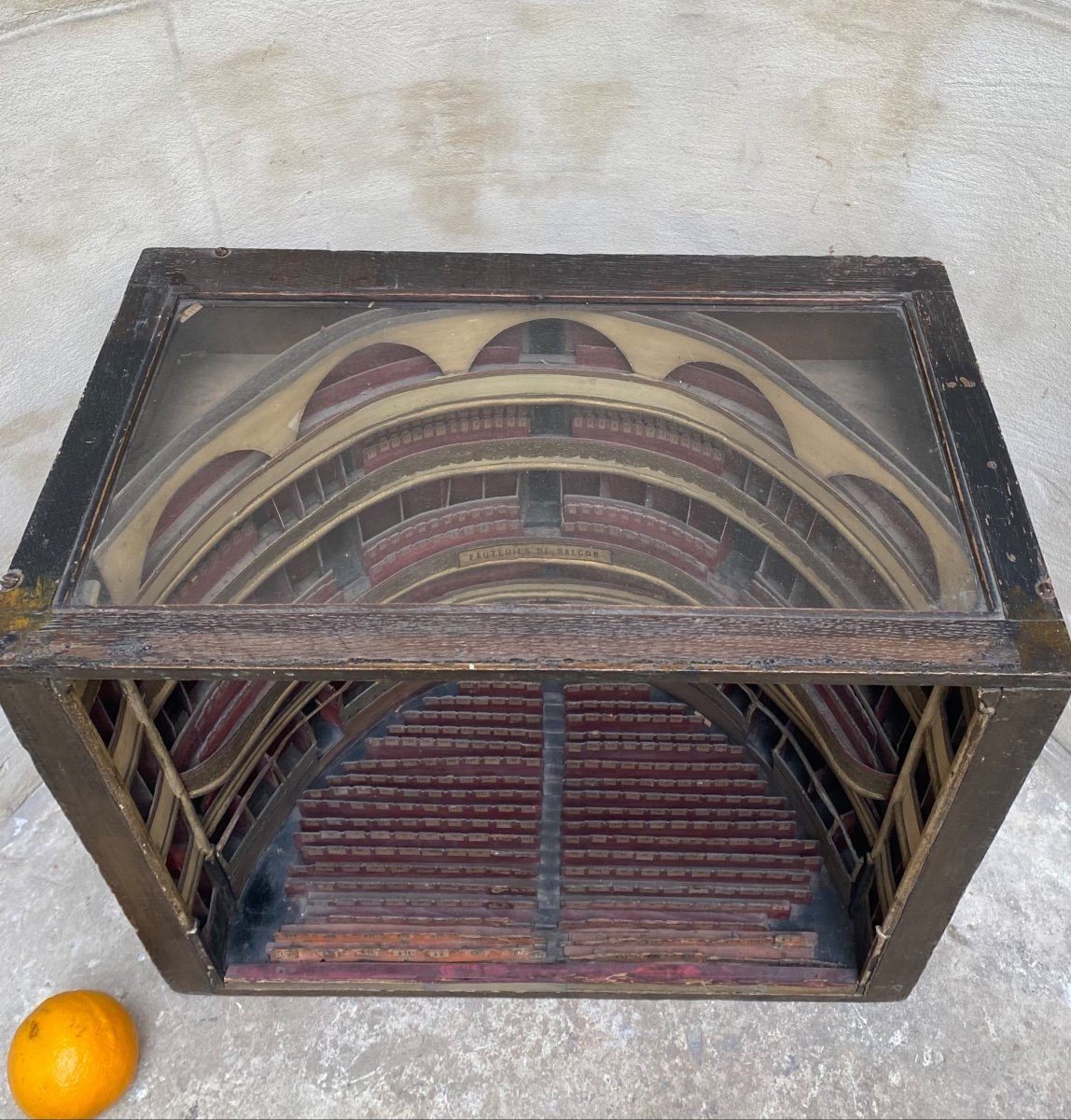 Model Of The Theatre Des Variétés Hall In Paris-photo-2