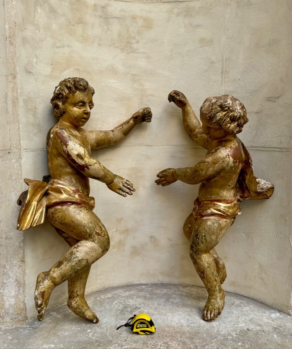 Paire De Grands Putti En Bois 18ème Siècle 