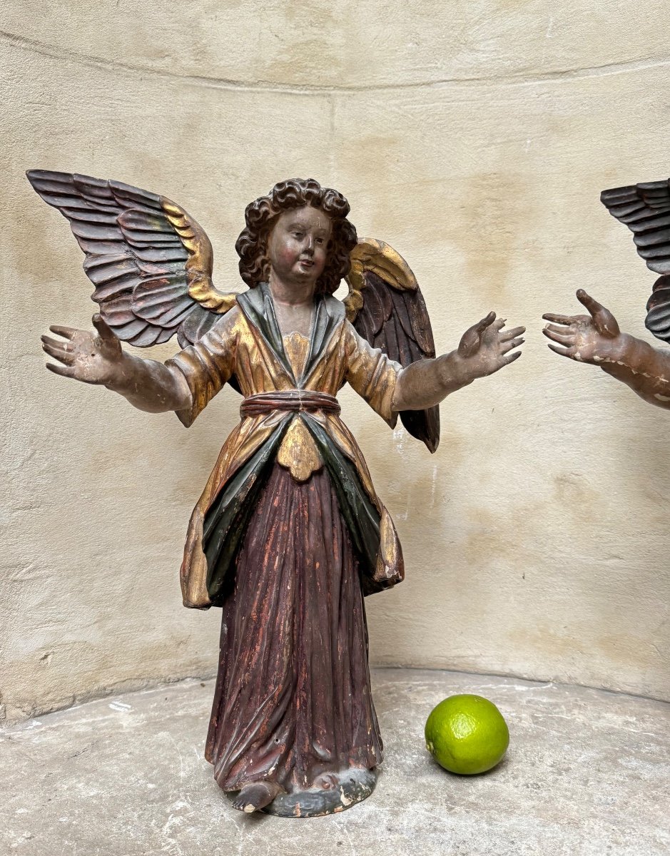 Pair Of Wooden Angels Circa 1600-photo-2