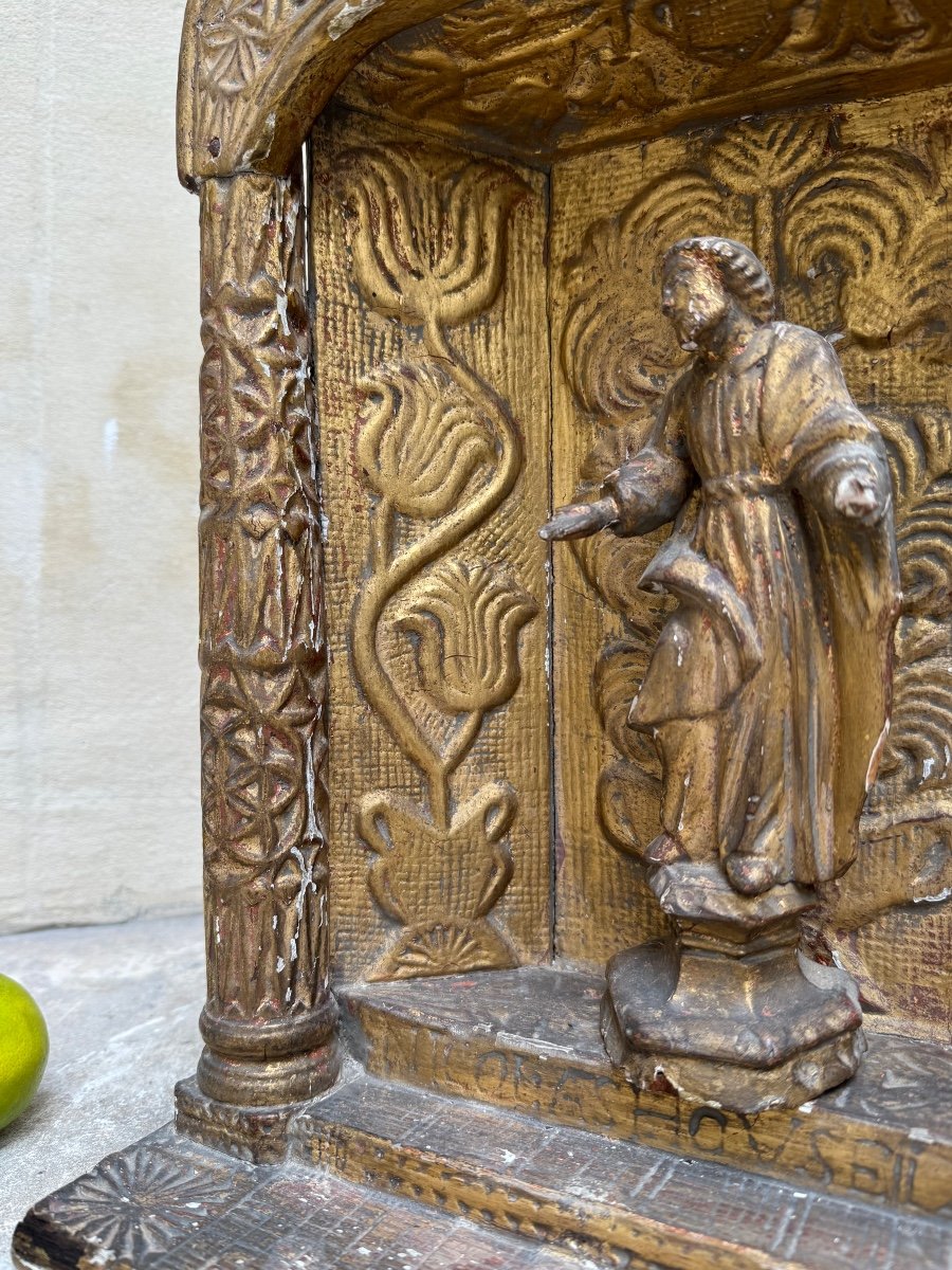 18th Century Gilded Wooden Devotional Object -photo-3