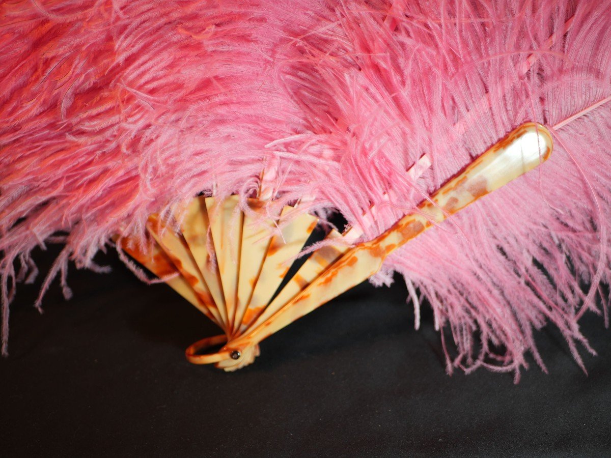 Erotica Demi-mondaine Fan With Pink Ostrich Feathers And Imitation Tortoiseshell Strands  -photo-3