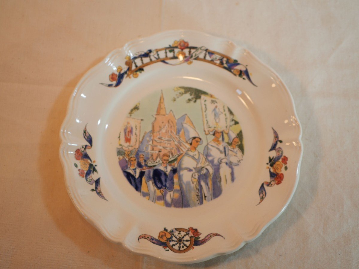 Lot Of Plates And Celtic Dessert Dish Sdv Sarreguemines, Digoin And Vitry-le-françois-photo-1