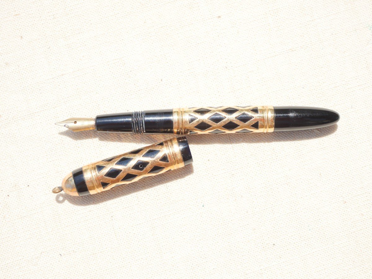 Small 18k Gold Fountain Pen With Unic Branded Box Cnl24uni001-photo-1