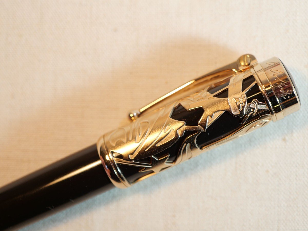 Montblanc Limited Edition Writers 2011 Carlo Collodi - Gold Fountain Pen - Sdc24mtb001-photo-1