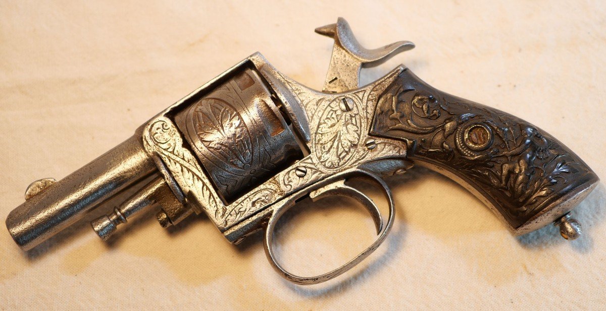 British Constabulary Revolver With Corozo Plates Angel Slaying A Dragon Ref Her24rev007-photo-4