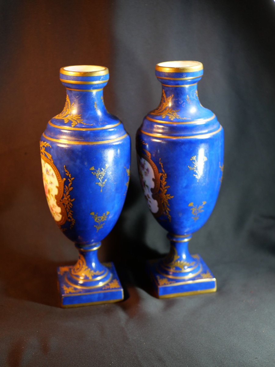 Pair Of Porcelain Baluster Vases With Polychrome Decoration Famille De Roses Boissette 1778 Sch24vas001-photo-1