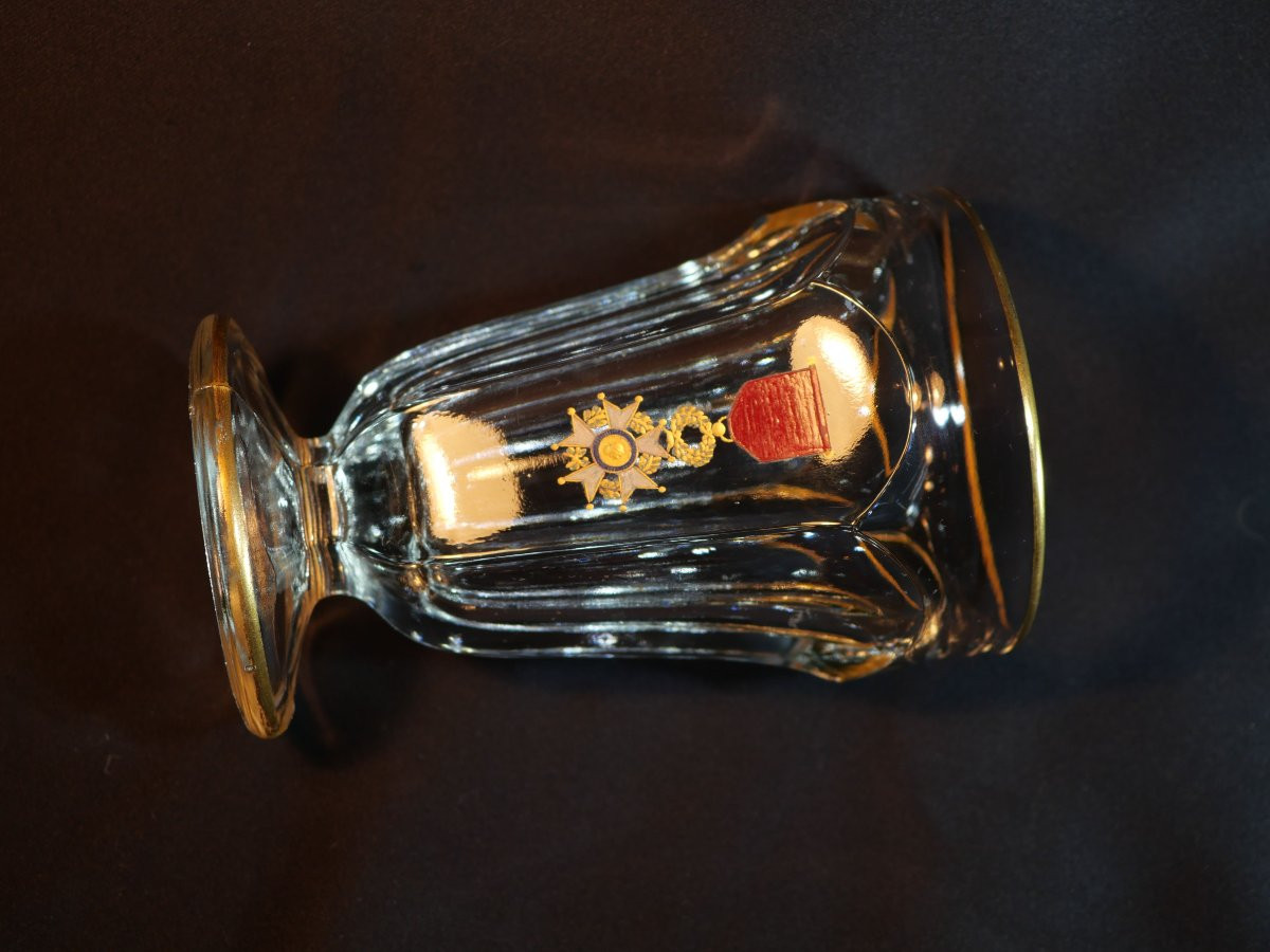 Grand Verre à Pied Moulé à Décor De l'Ordre De La Légion d'Honneur XIX - Ref  Sbx25leg001-photo-5