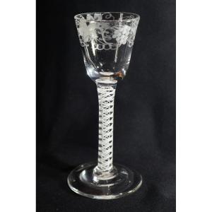 Twist Stemmed Glass With White Rim And Grape Clusters. England, 18th Century Sbx25twi001