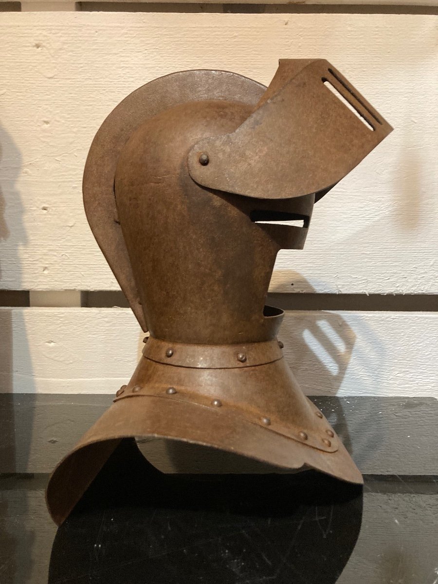 Iron Helmet-photo-3