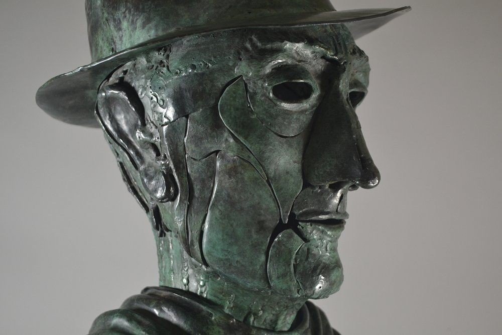 Bronze Bust Of A Man With Hat And Scarf.-photo-6