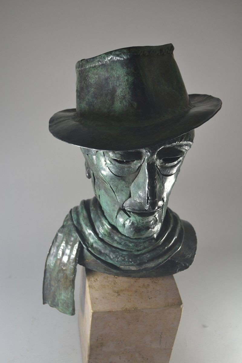 Bronze Bust Of A Man With Hat And Scarf.-photo-7