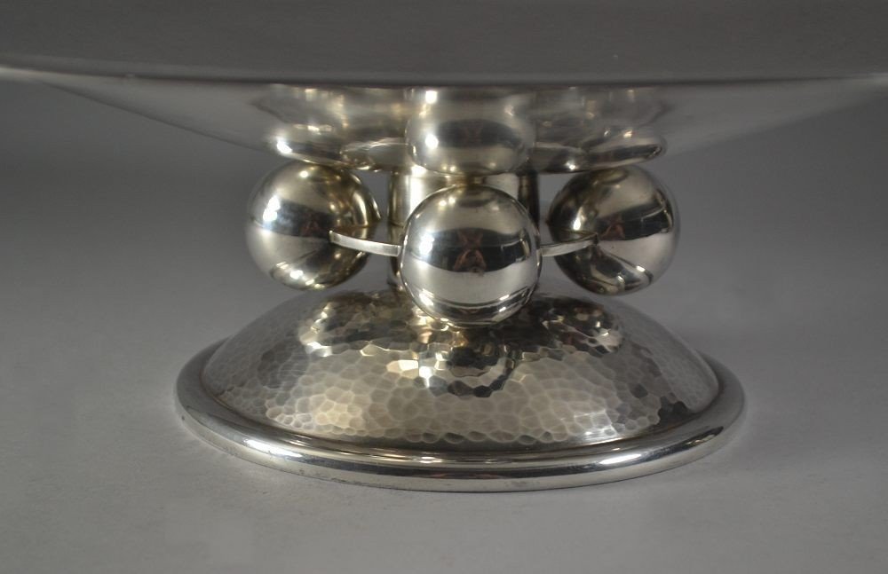 Luc Lanel For Chrsitofle. Rare Hammered Version Of 4 Balls Center Piece-photo-4