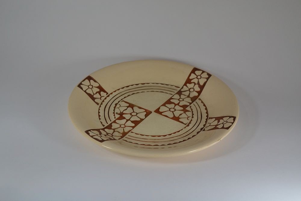 Roger Mequinion.withe Dish. Geometric Flowers Pattern-photo-2