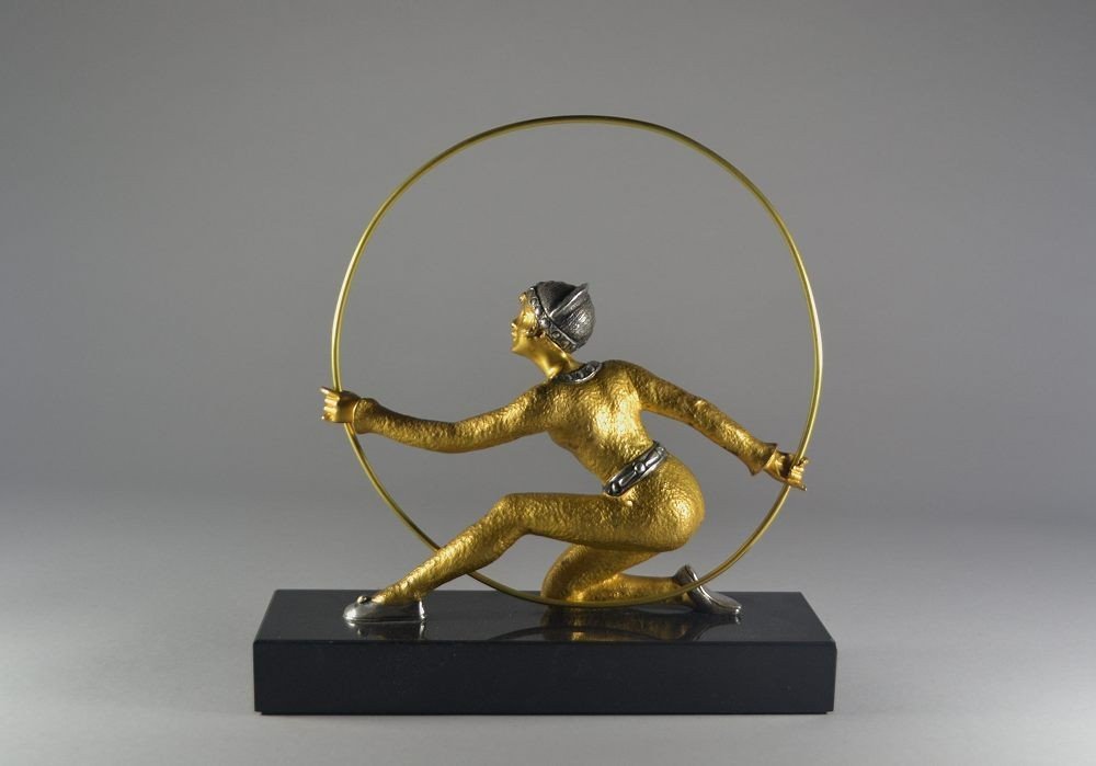 La Danseuse Au Cerceau. Sculpture Art Deco En Bronze Doré. Desirée Grisard-photo-4