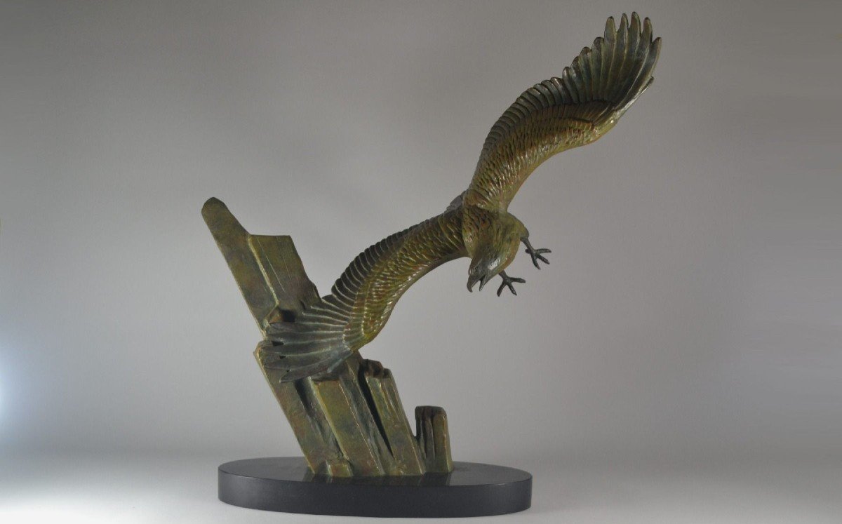 Grande Sculpture Art Deco représentant un aigle - Signé Rulas