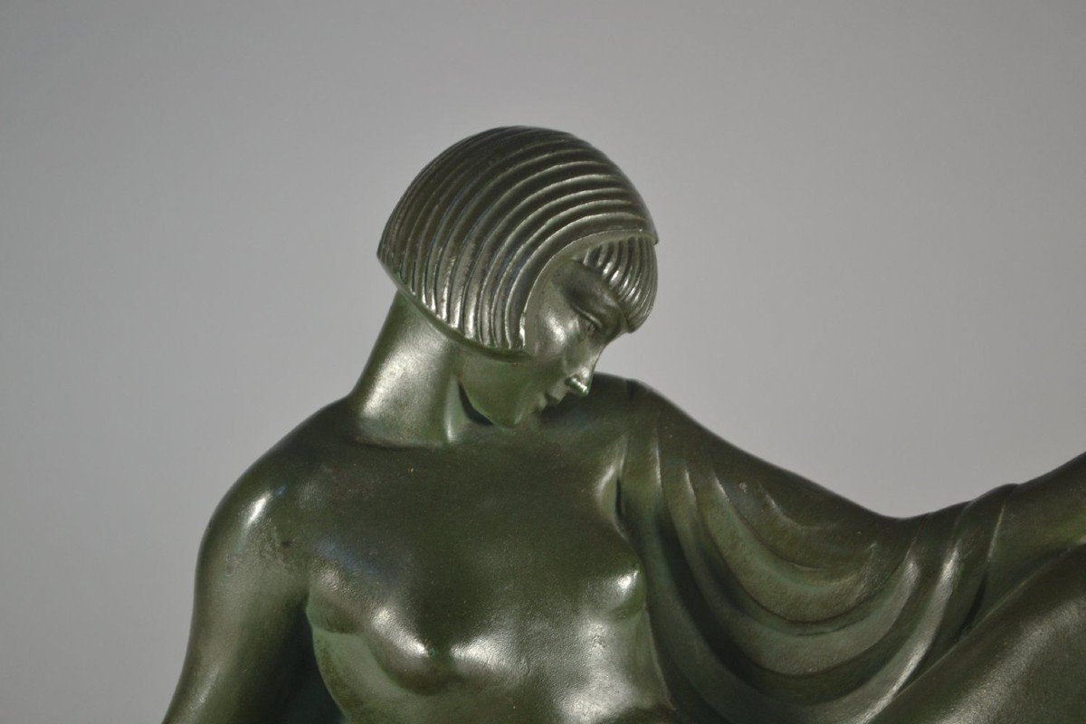 Rare Guerbe "reverie" 1930 Sculpture. Daum Glass Shade-photo-2