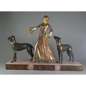 Georges Gori. "la Femme Aux Dogs". Sculpture Art Déco. 1925.