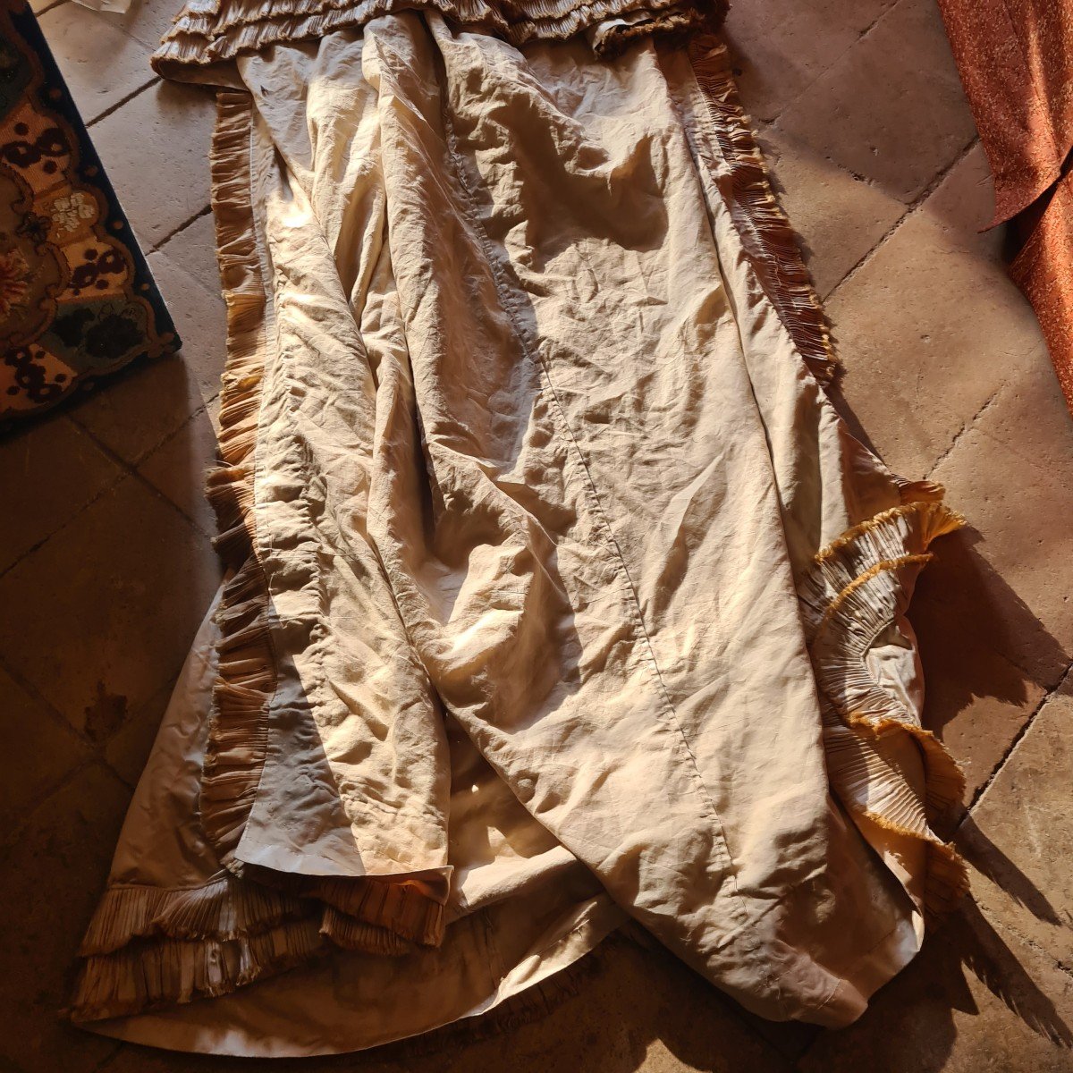 Robe De Mariage Fin XIXème En Satin-photo-4