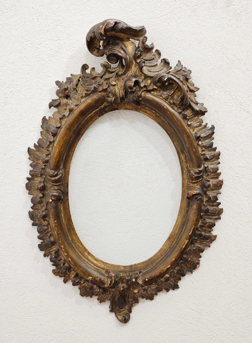 Oval Carved Wooden Frame - 19th Century