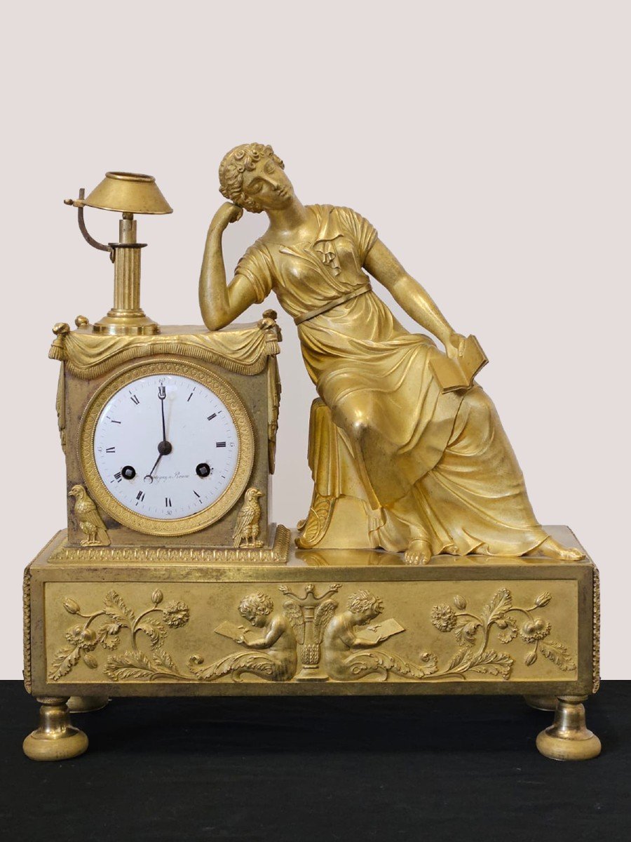 Pendule "Parisienne" en bronze doré - XIXe siècle