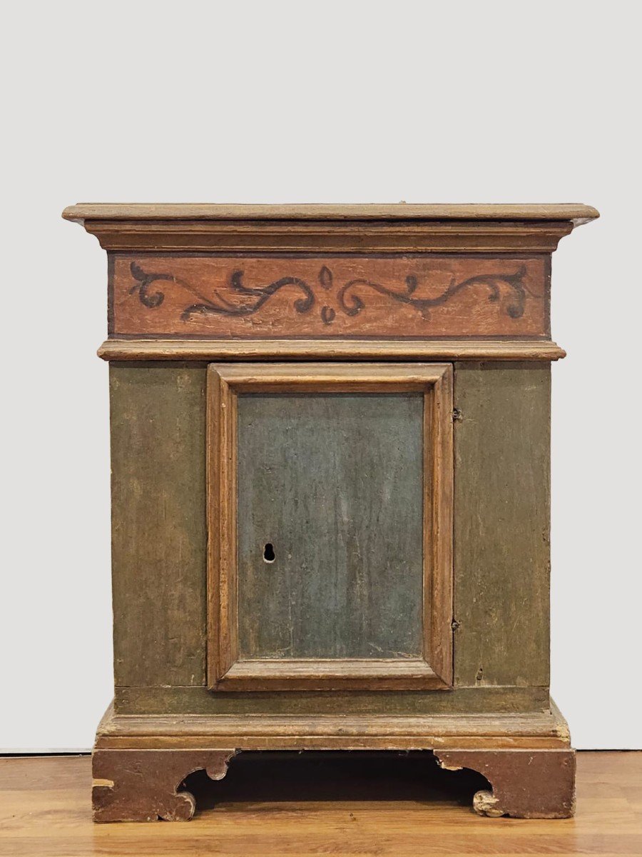 Antique Small Lacquered Sideboard - 18th Century