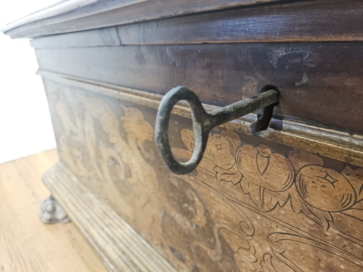 Inlaid Urn Chest - 18th Century-photo-2