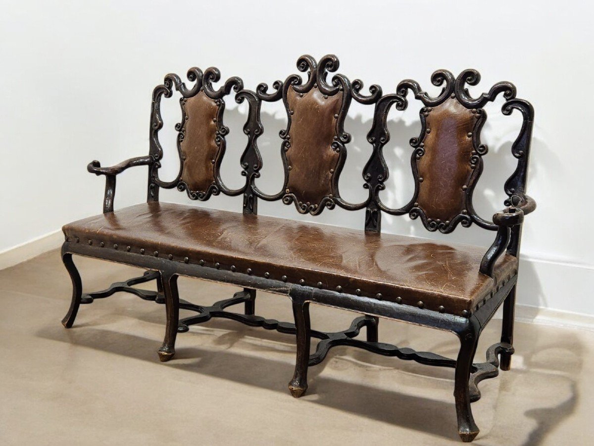 Wooden Sofa With Leather Seat - 18th Century