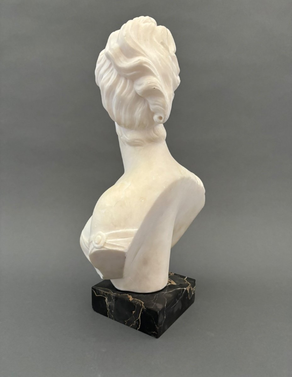      Alabaster Bust. Diana Goddess Of The Hunt. 19th Century.-photo-1